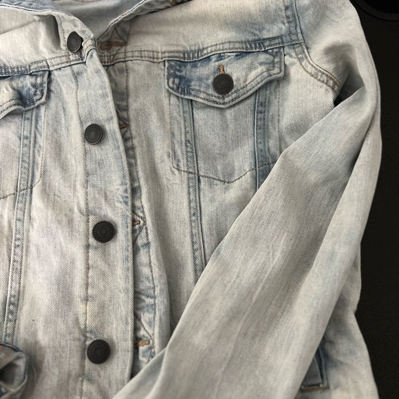 Aeropostale Light Wash Jean Jacket - Picture 3 of 4